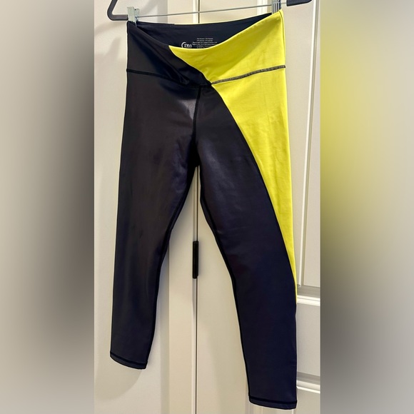 Zyia Light n Tight metallic size 12 EUC - Picture 1 of 5